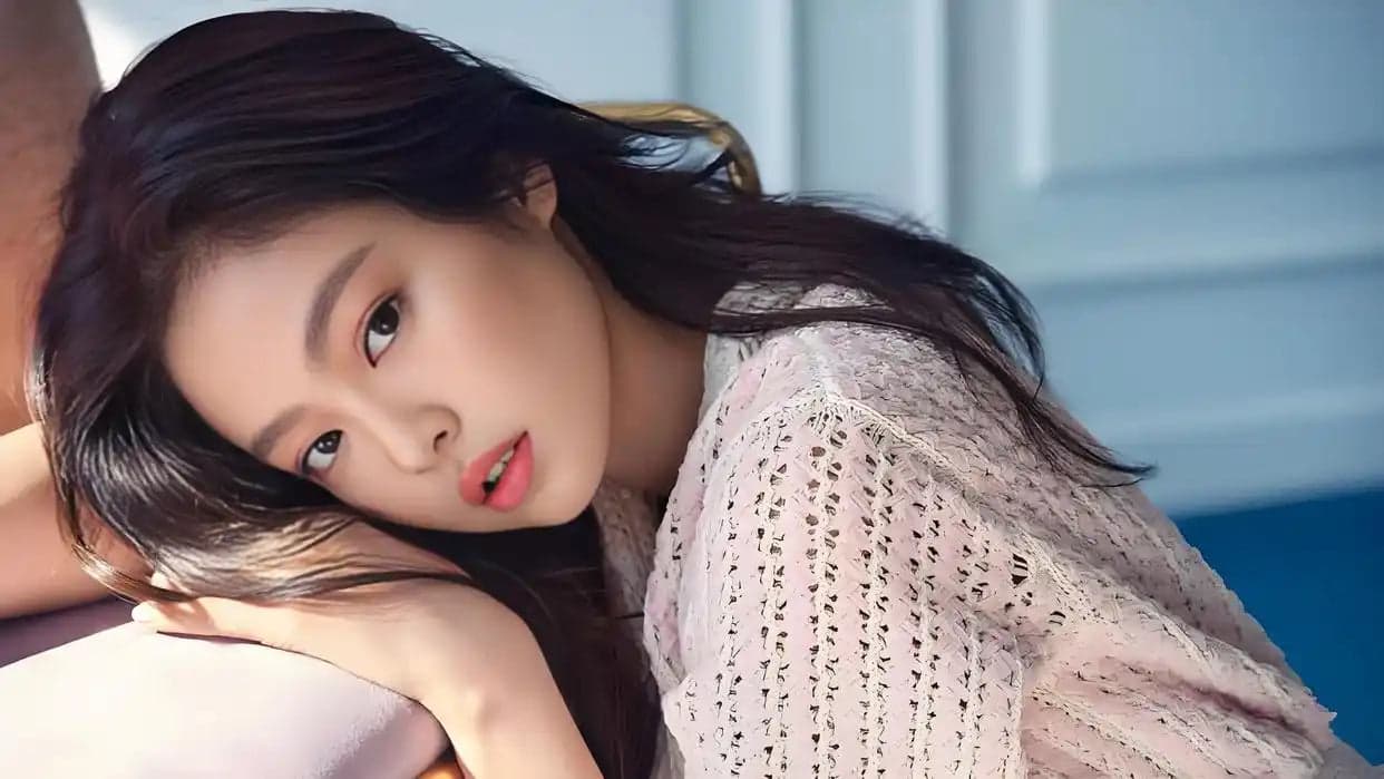 JENNIE 10年時尚蛻變|Chanel大使的穿搭妝容與護膚秘密